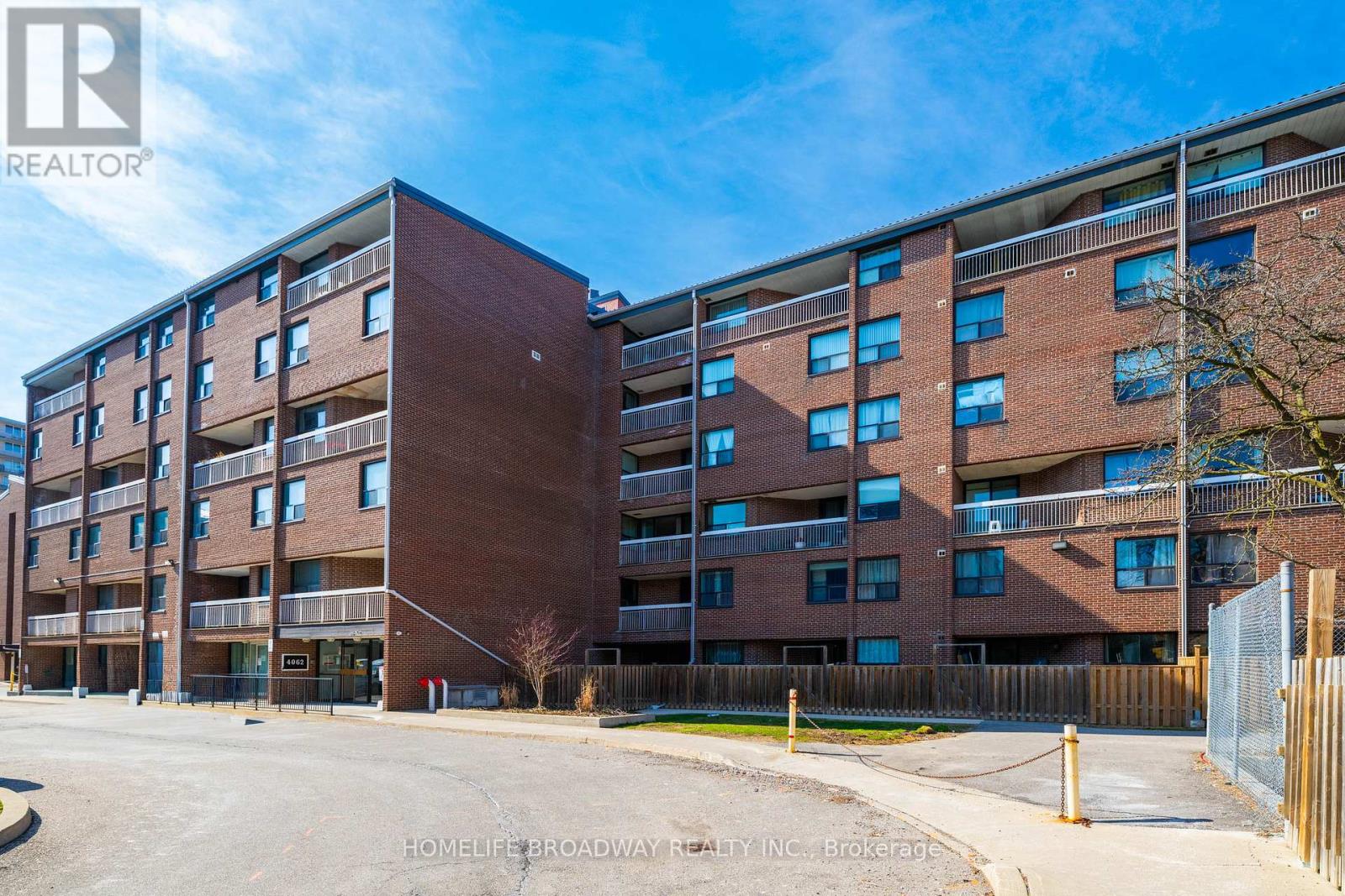 205 - 4062 LAWRENCE AVENUE E