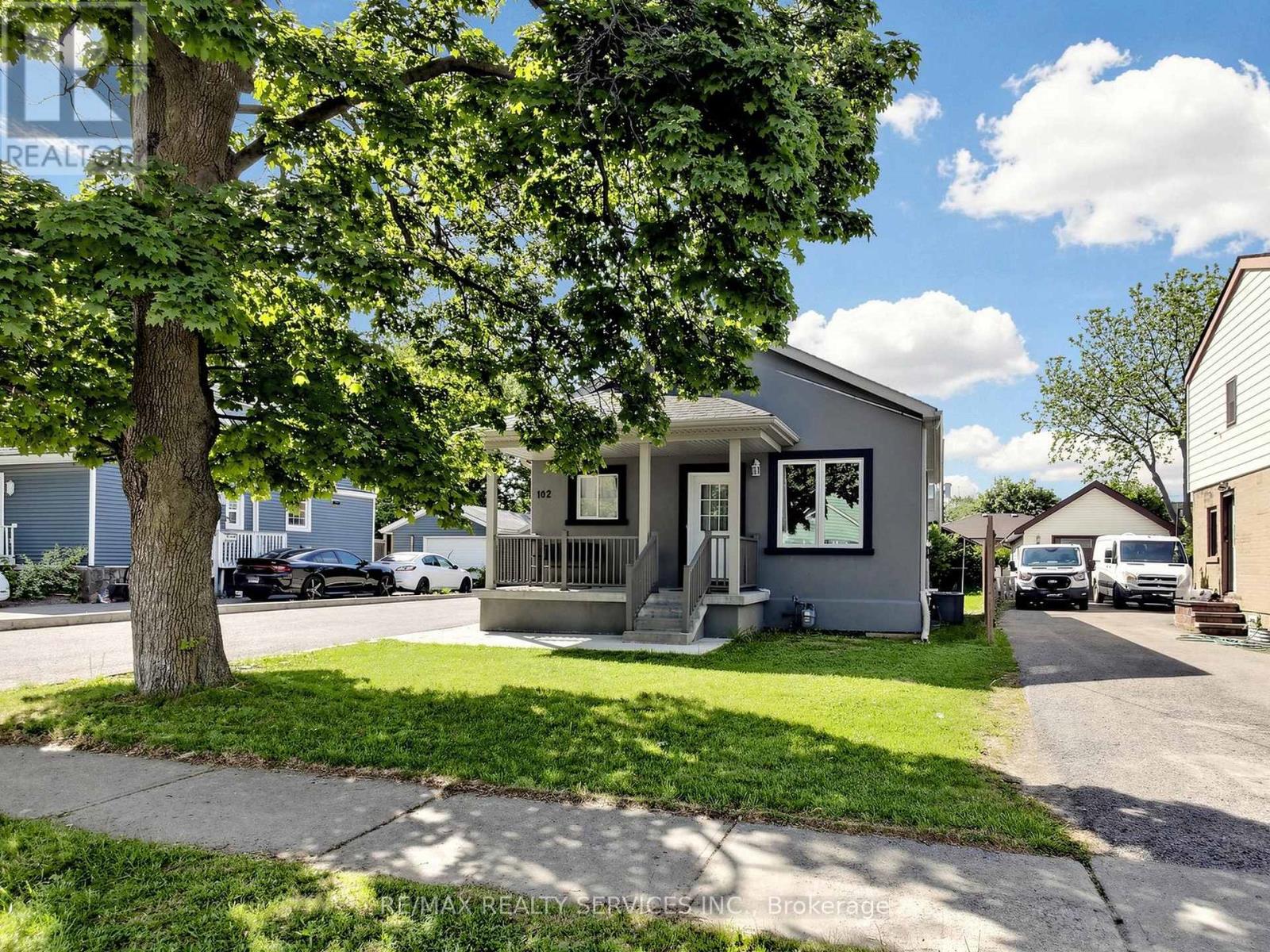 102 WOODWARD AVENUE