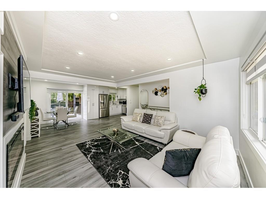 14927 Kew Drive: photo 6