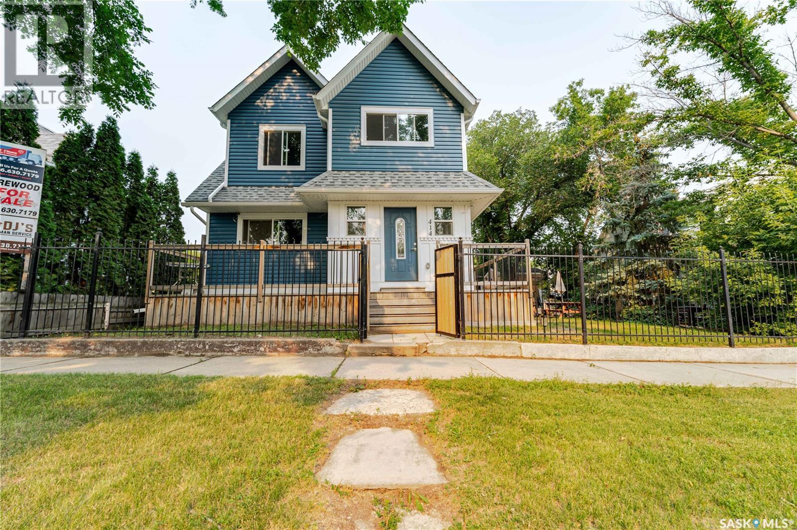 414 Main STREET S