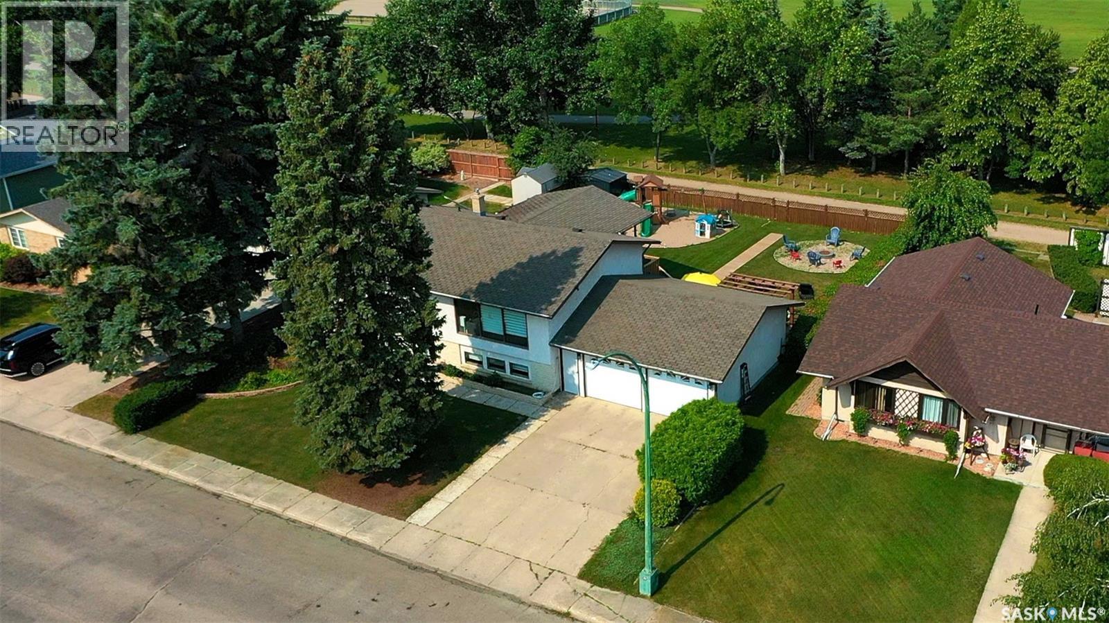 12 Redfield BAY
