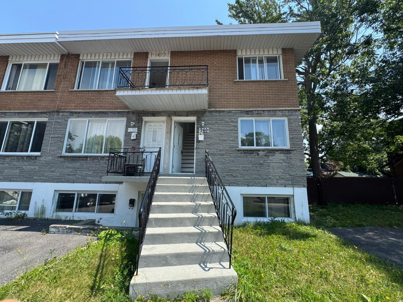 940 Rue Dupas
