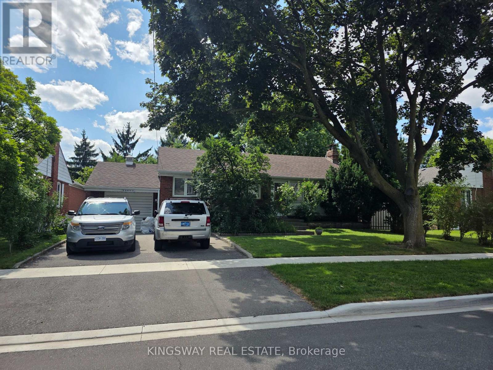 18 BLAKETON ROAD