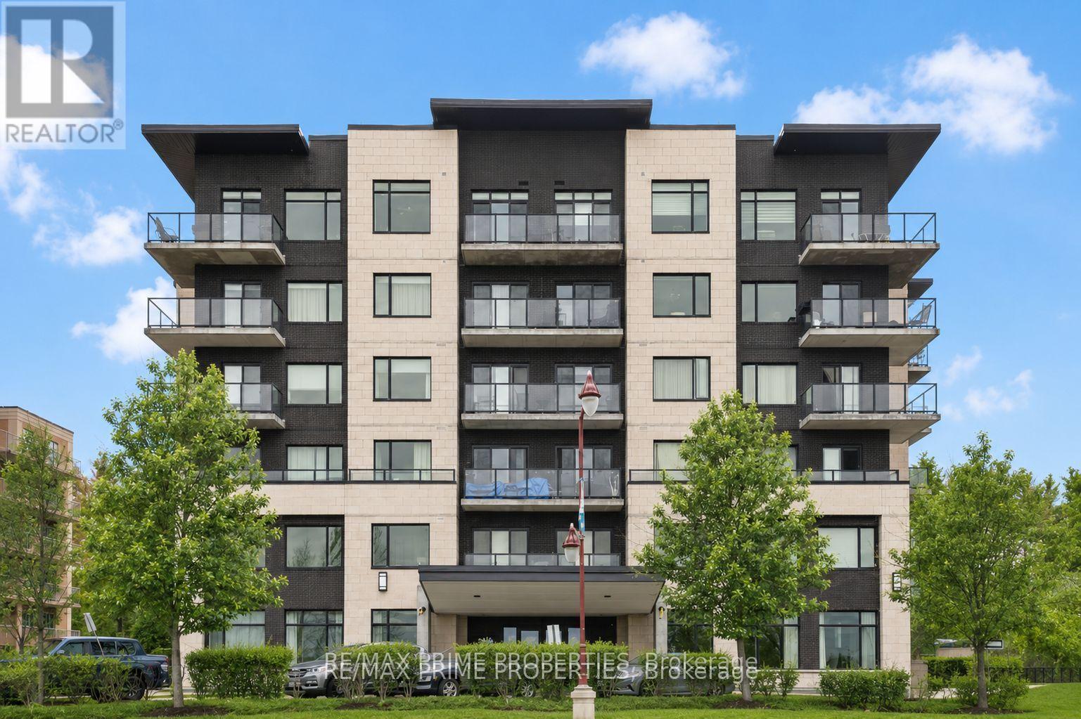 Low-rise condo near Place d'Orléans