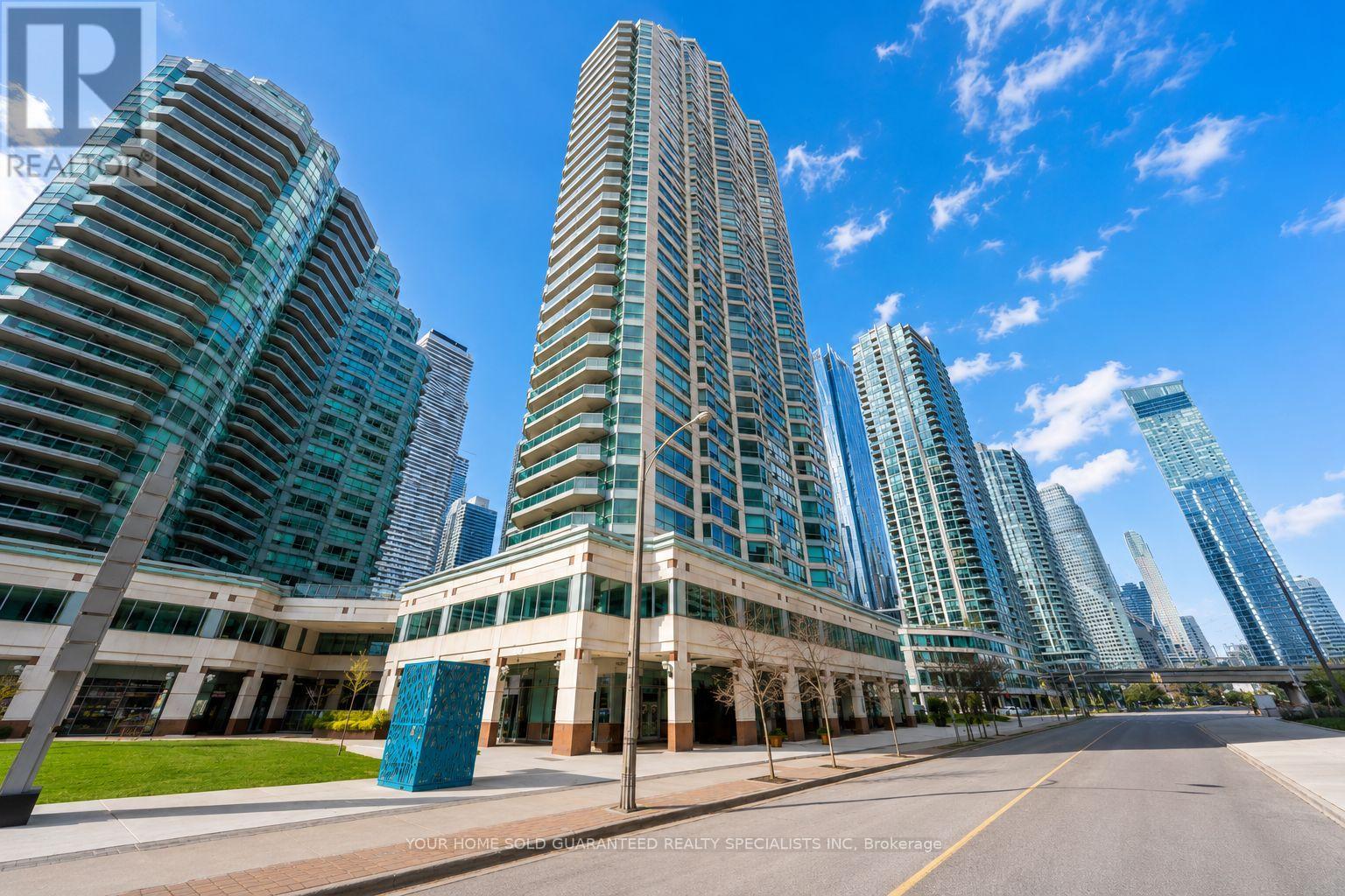 2610 - 10 YONGE STREET