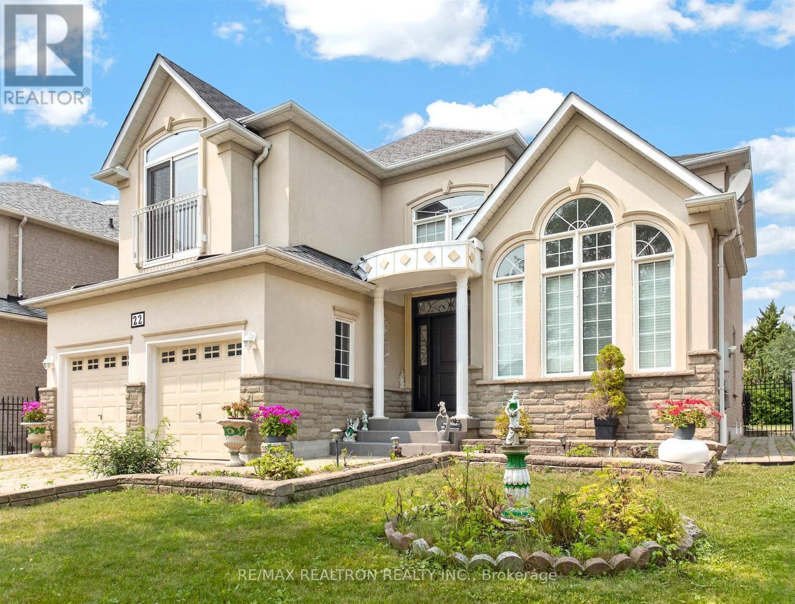 22 QUEENSBOROUGH COURT