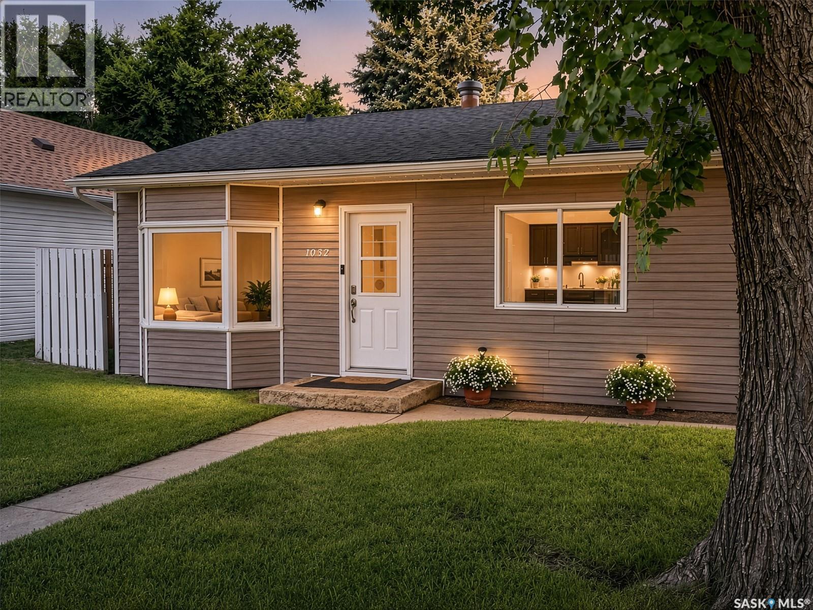 1032 Lillooet STREET W