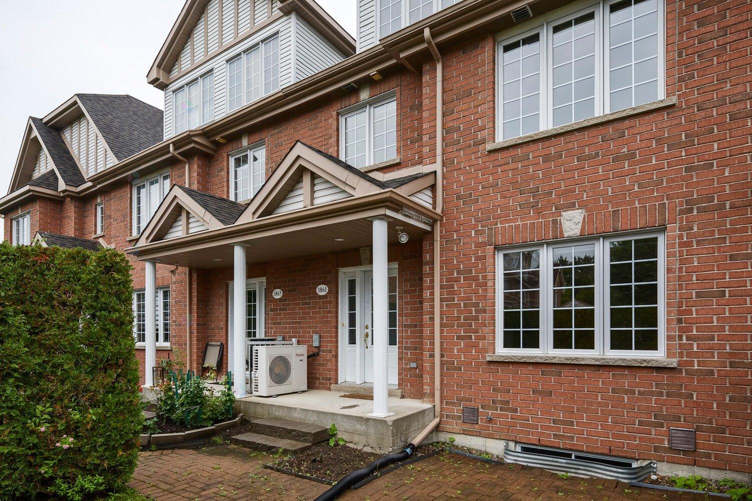 3861 Rue Céline-Marier