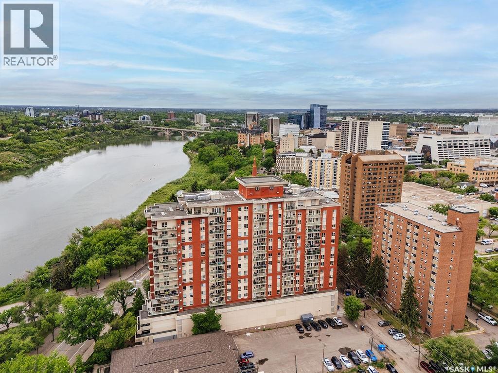 409 902 Spadina CRESCENT E