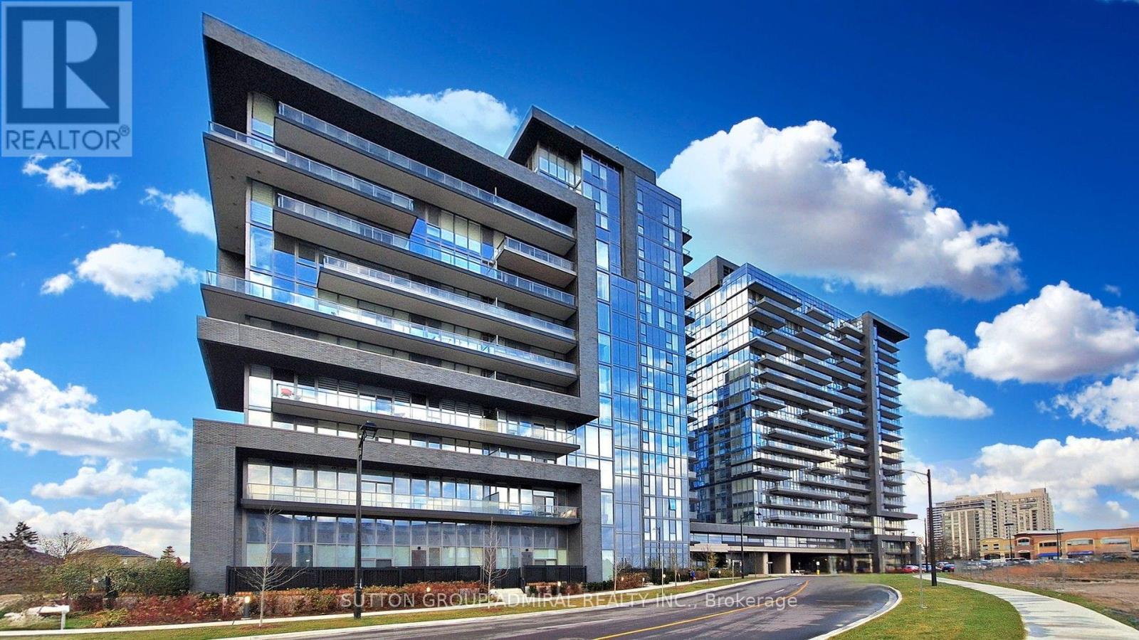 913 - 10 GATINEAU DRIVE