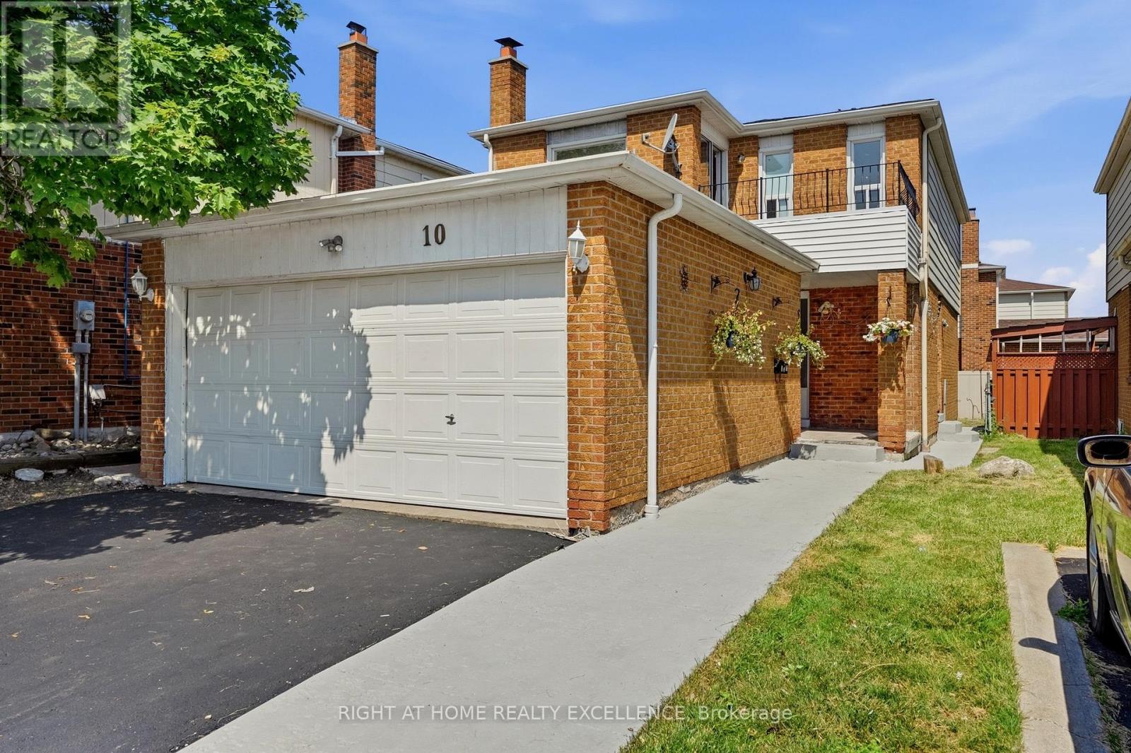 10 BANTING CRESCENT