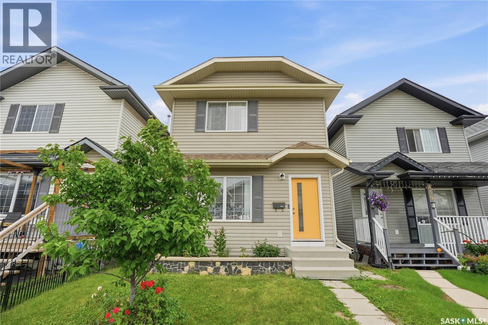435 Blakeney CRESCENT
