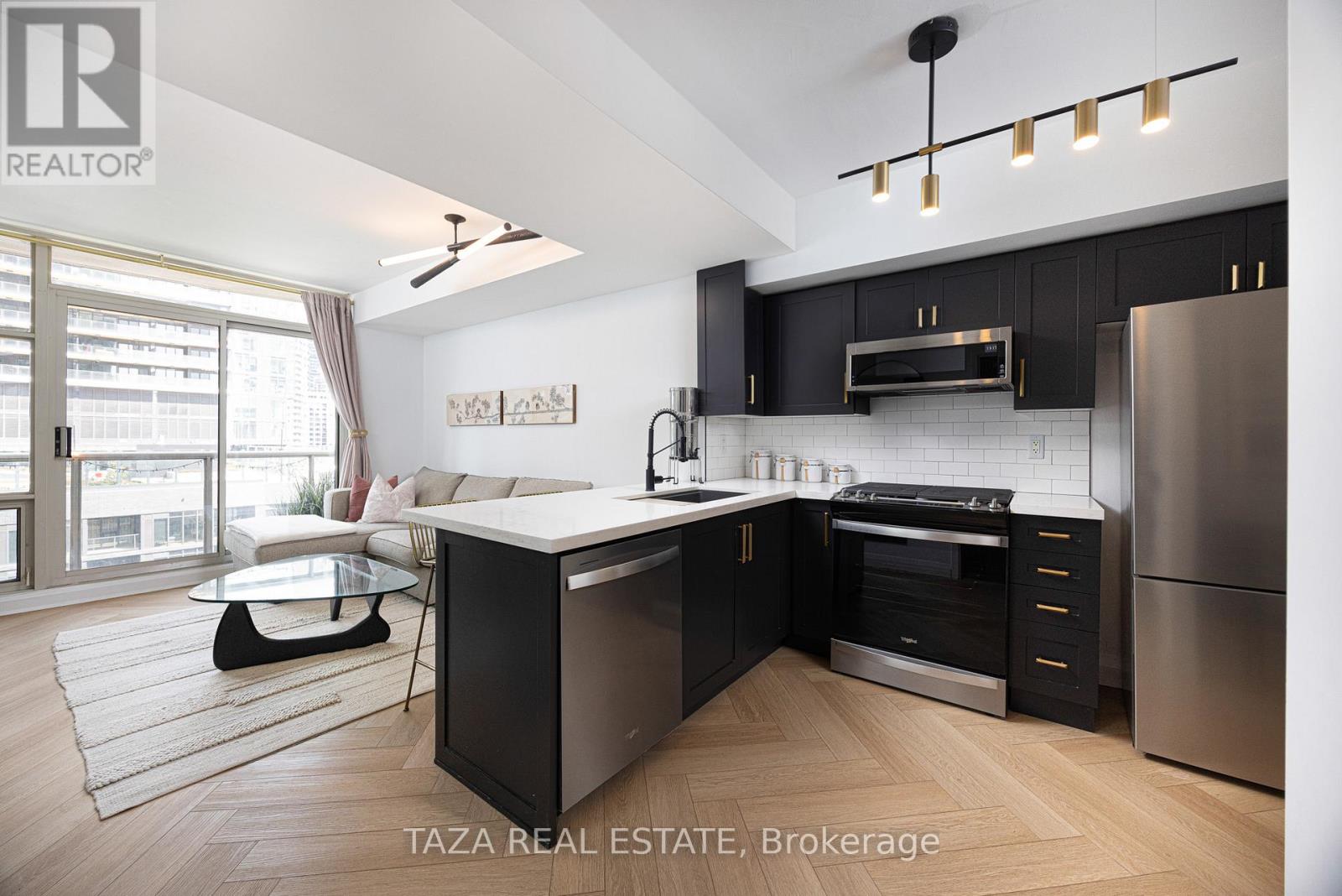 1705 - 10 NAVY WHARF COURT
