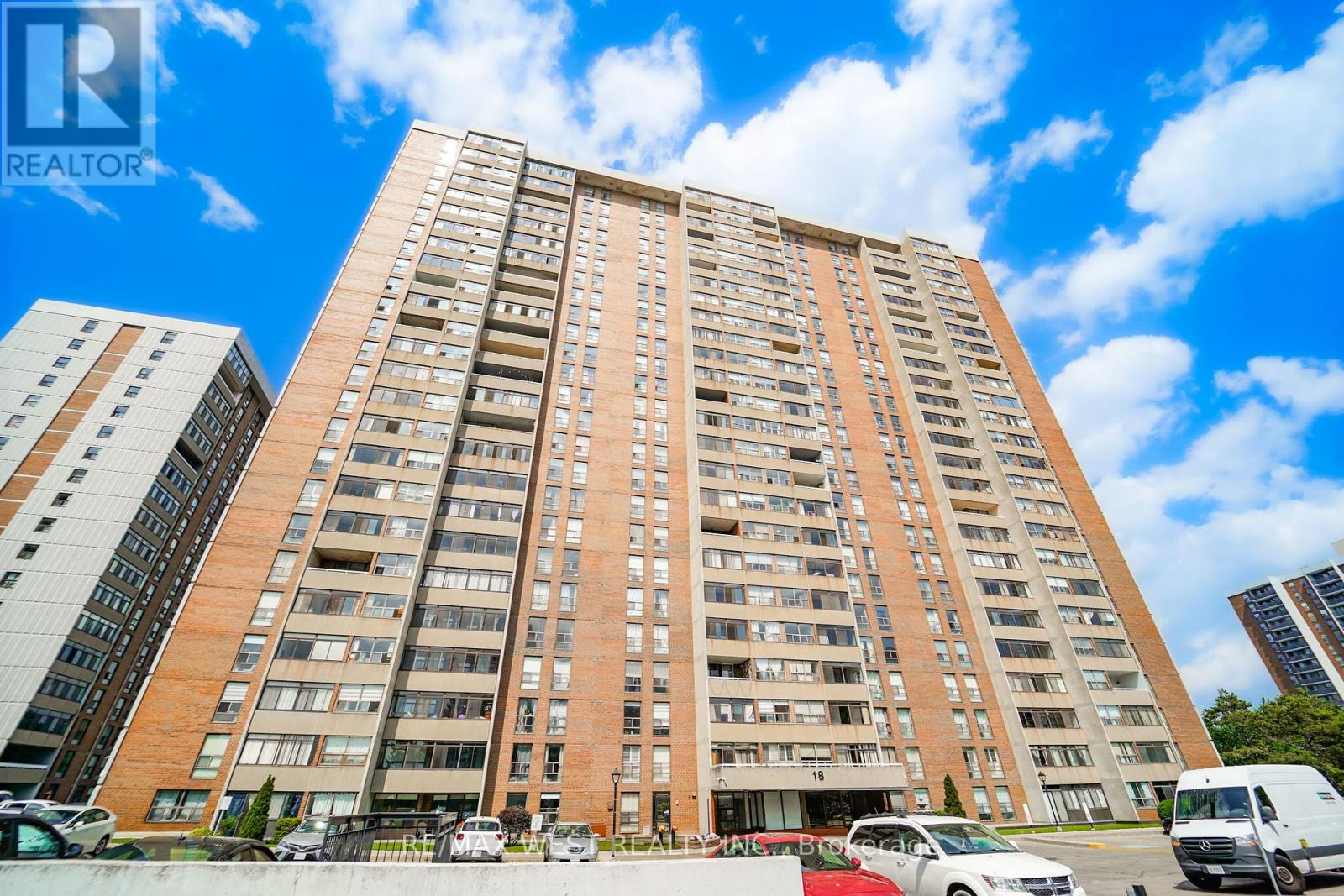 1604 - 18 KNIGHTSBRIDGE ROAD