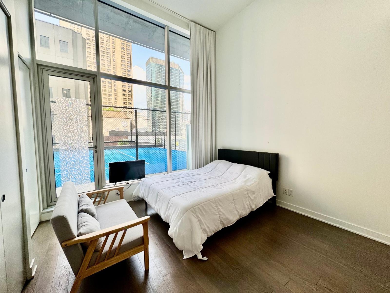 1155 Rue de la Montagne