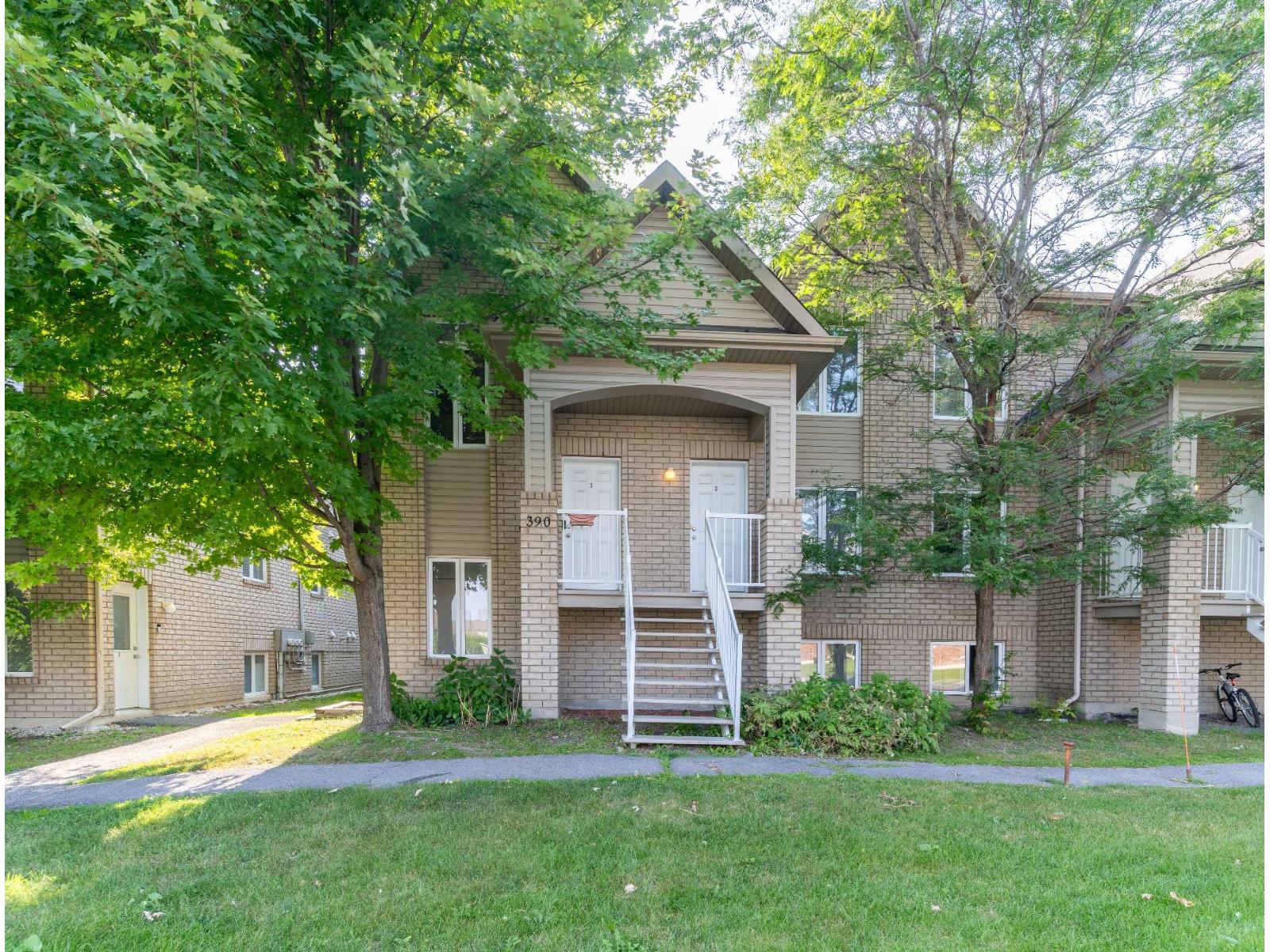 390 Rue du Prado