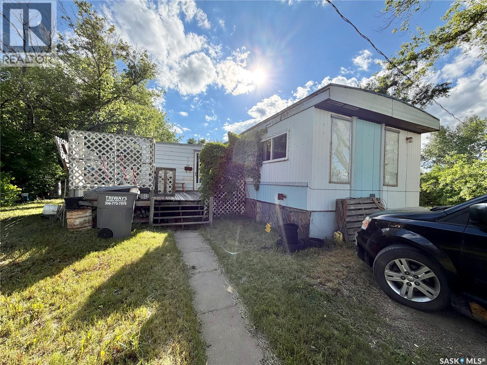 2 PRAIRIE SUN COURT