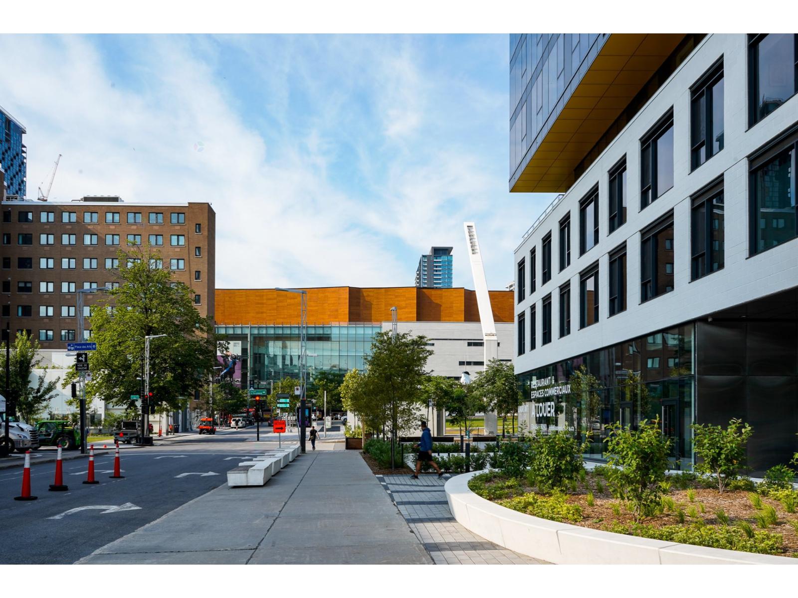 1 Boul. De Maisonneuve O.