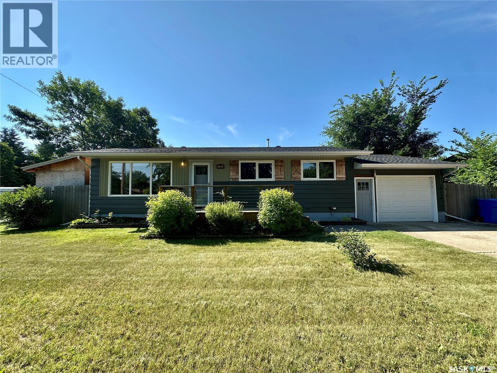 104 Johnston CRESCENT