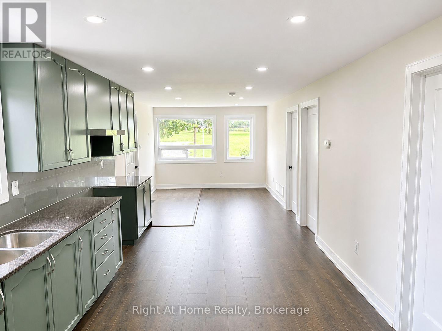 2 - 2885 ALTONA ROAD