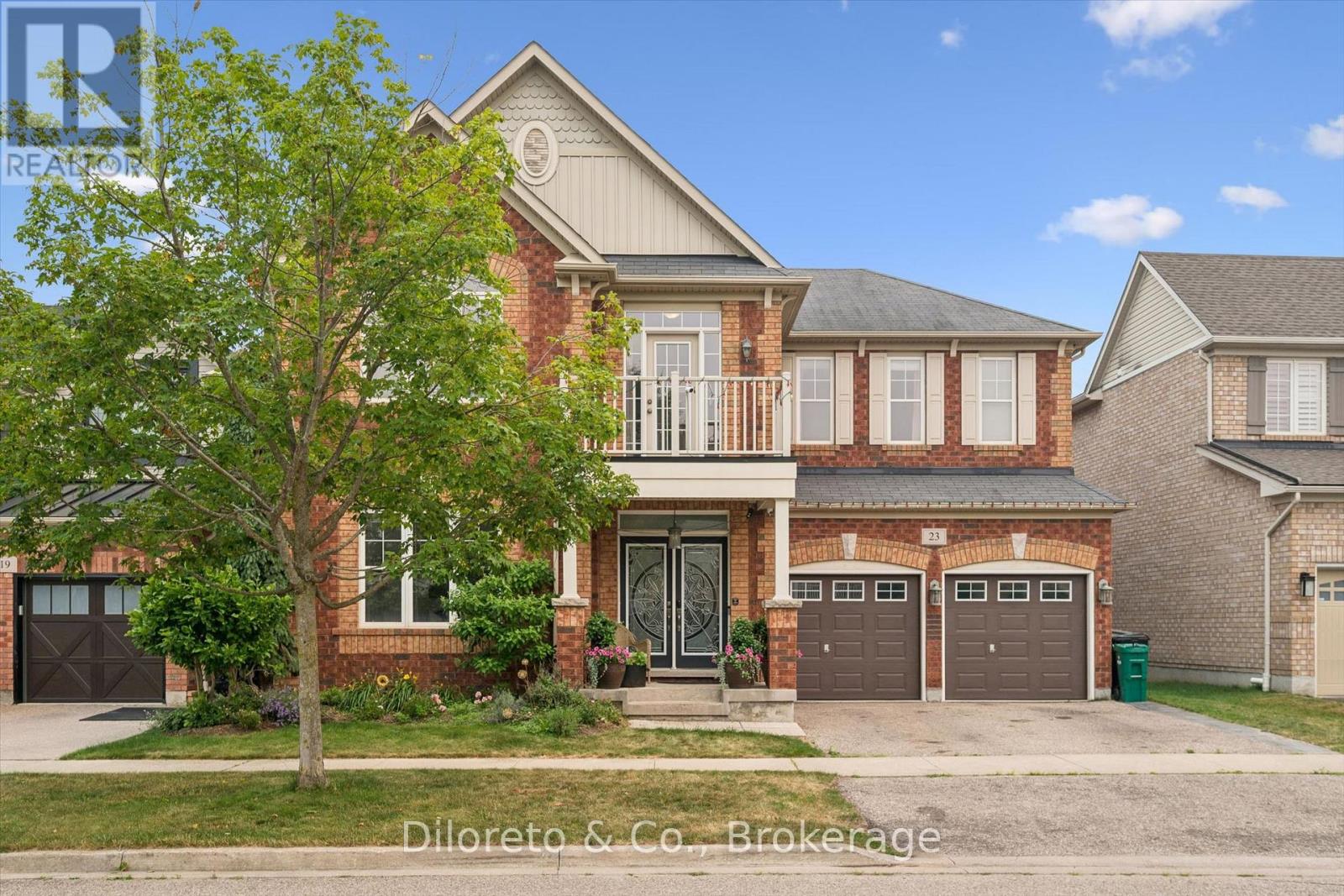 23 LANDS COURT|Cambridge, Ontario N3C0B7