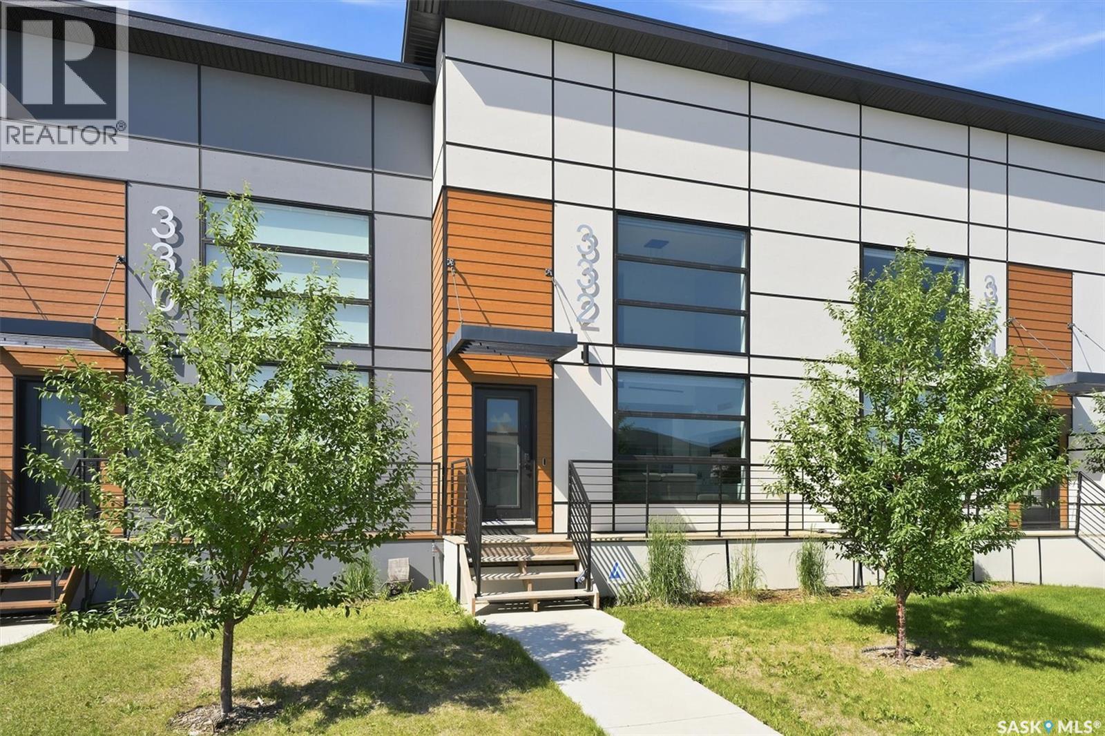 332 McFaull CRESCENT