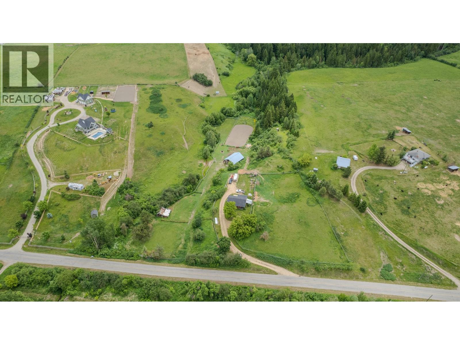 N♪ For sale: 4878 Stepney Road, Spallumcheen, British Columbia V4Y0R7