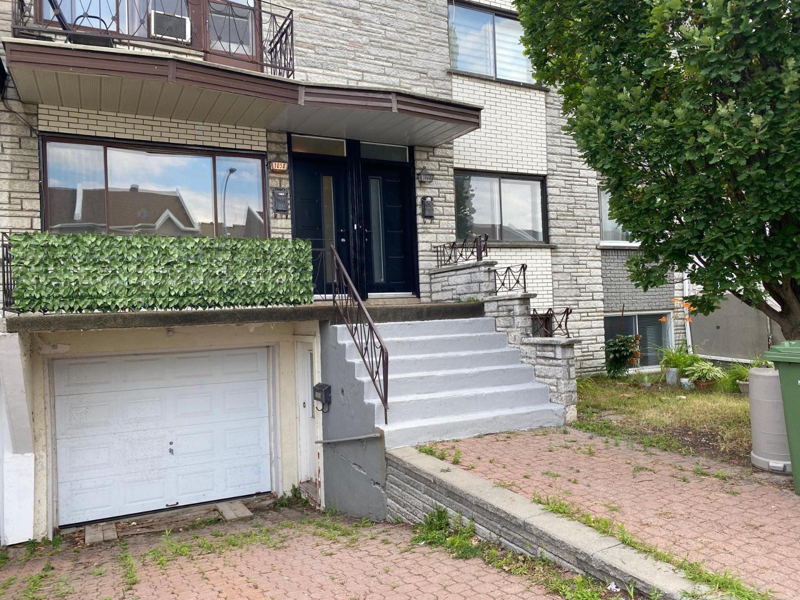 1058 Rue Sylvestre