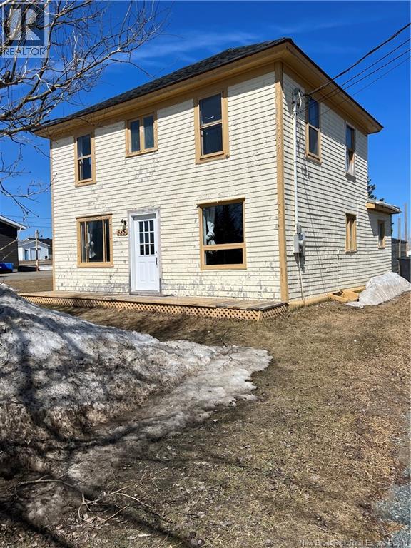 385 St-Pierre E