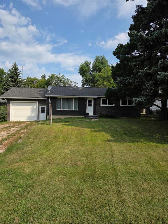 133 Rupert Avenue E