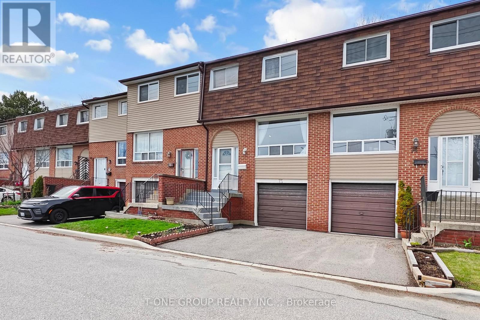 75 - 3025 CEDARGLEN GATE