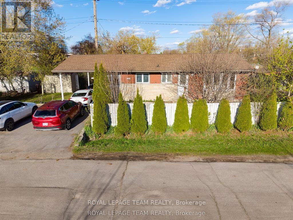 UPPER - 925 MOORVALE ROAD