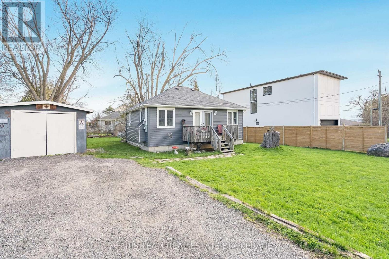1417 MAPLE WAY