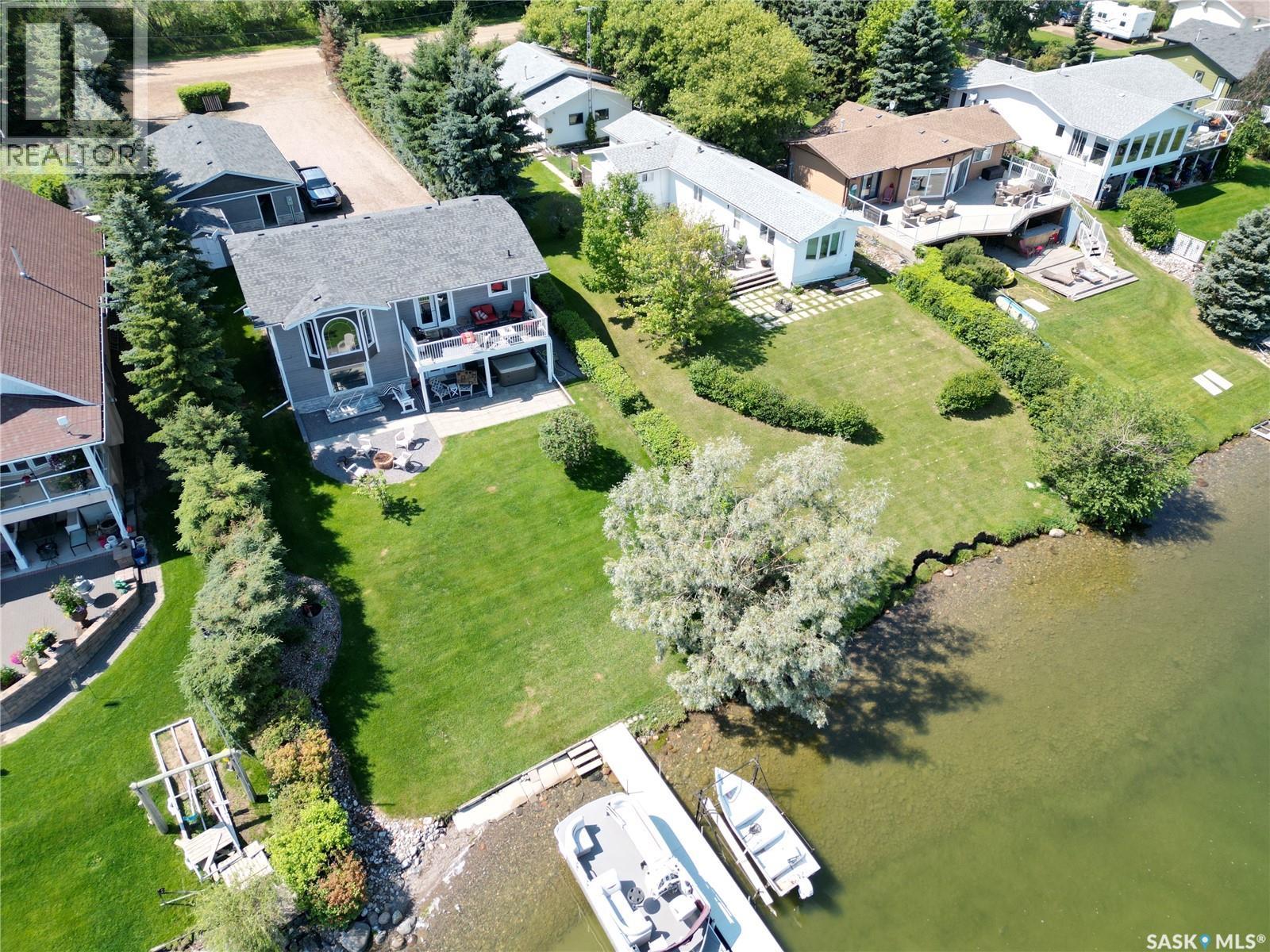 72 3rd AVENUE W