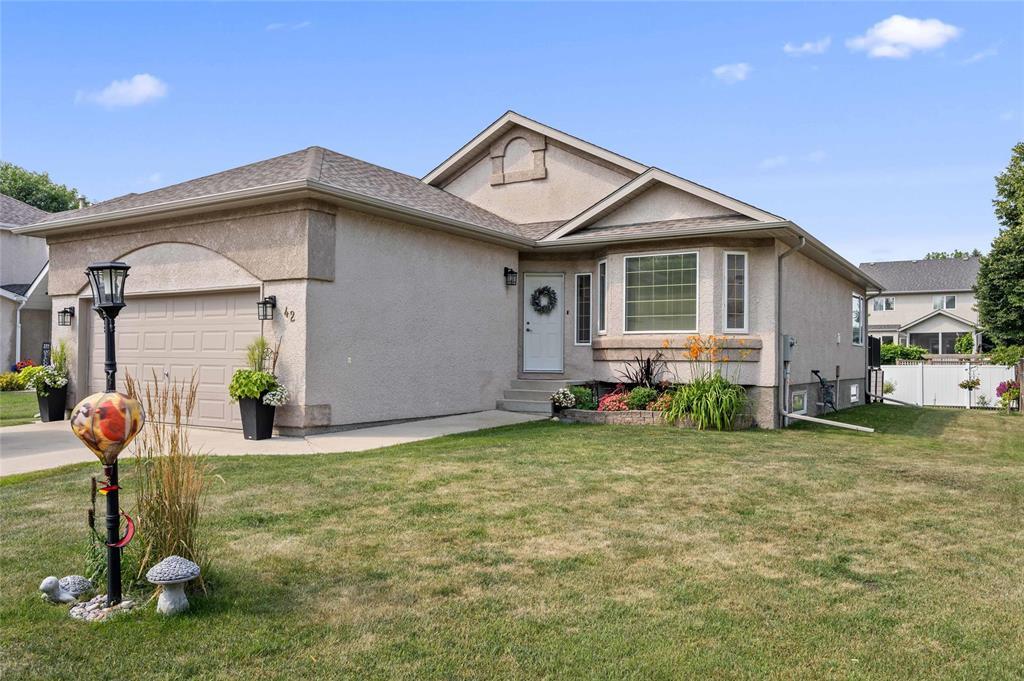 42 Oak Bay