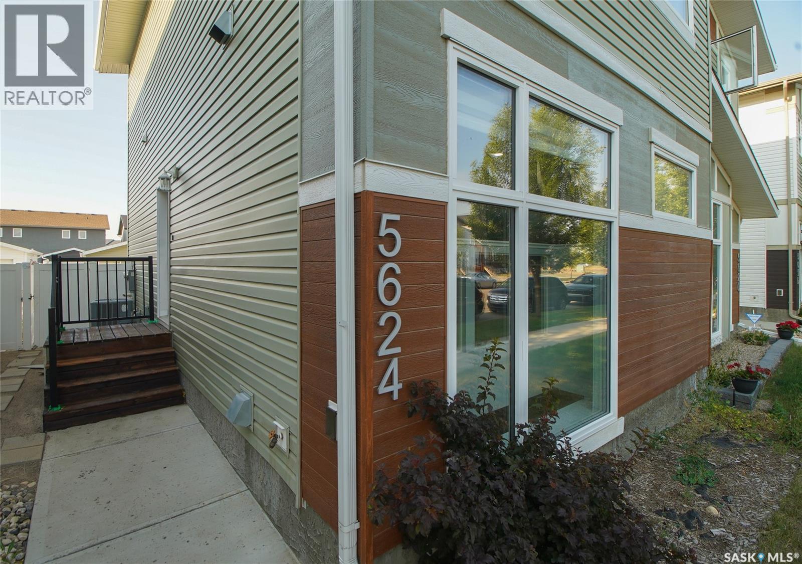 5624 TUTOR WAY