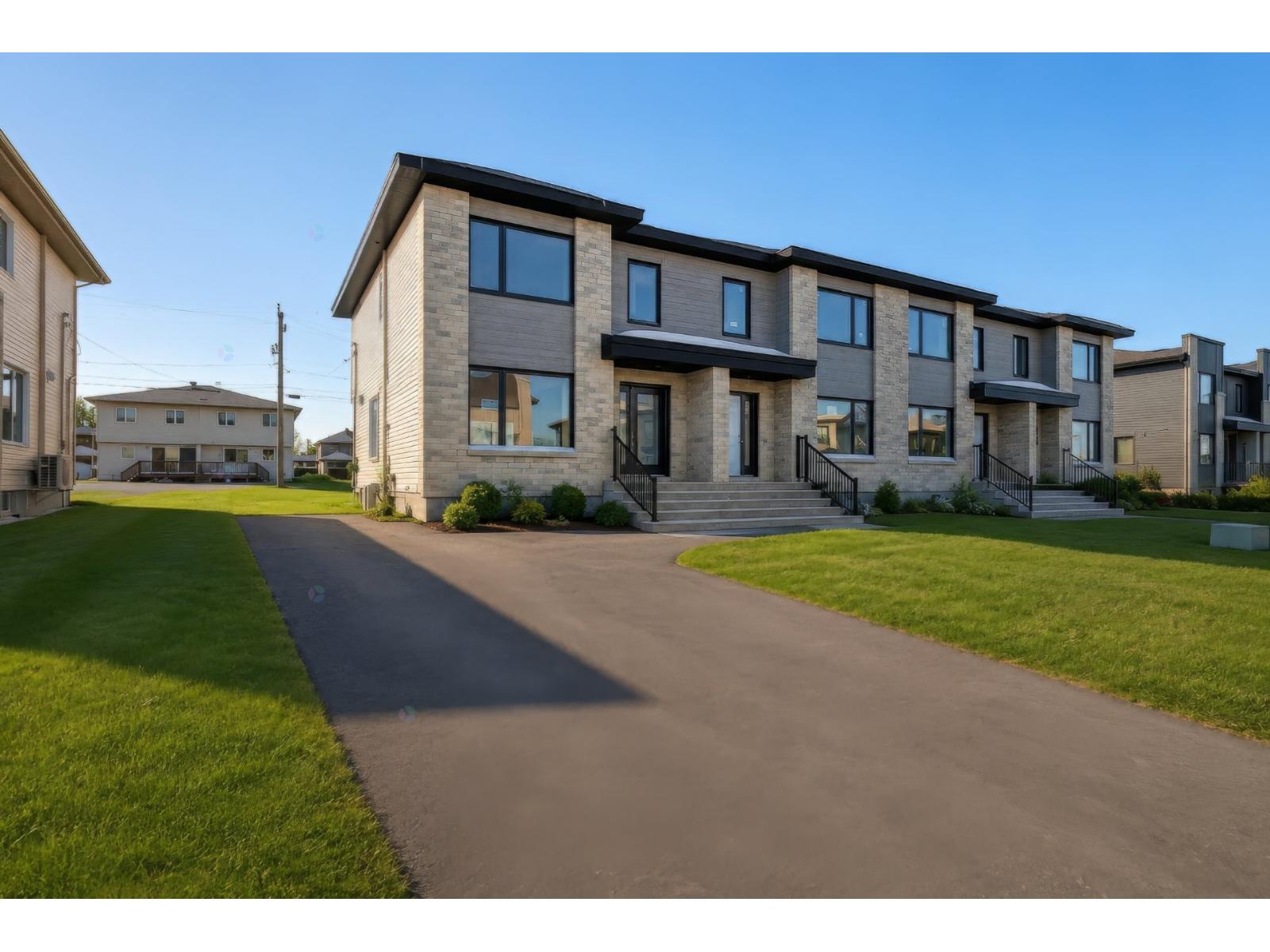 632 Rue Marie-Uguay