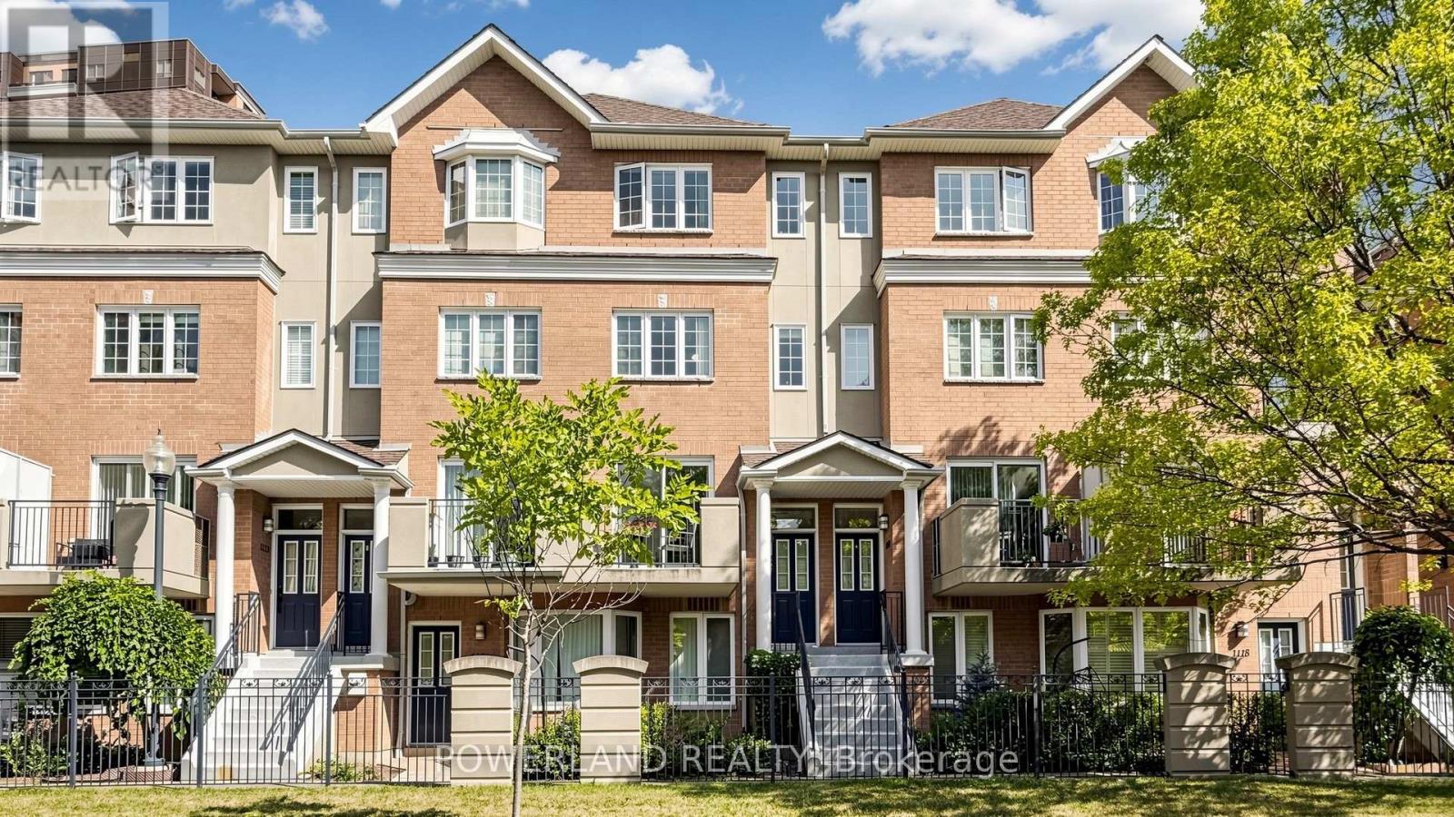 1120 - 28 SOMMERSET WAY