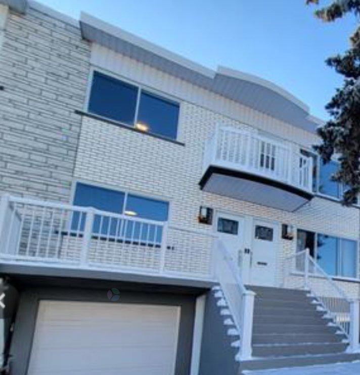 2340 Rue Rousseau