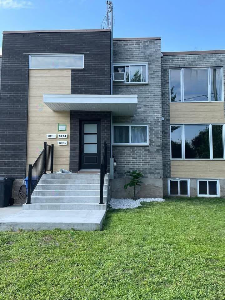 3202 Rue Courchesne