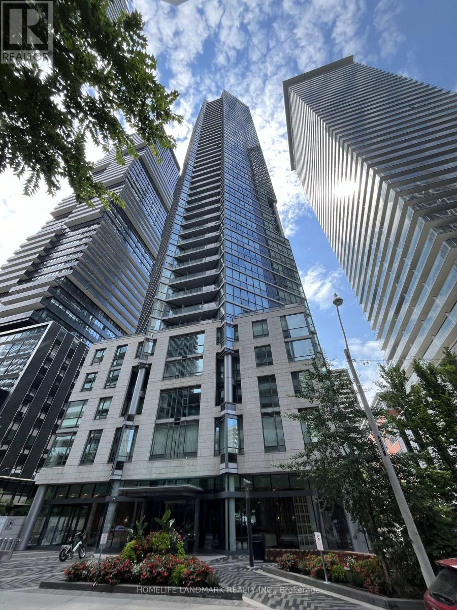 311 - 45 CHARLES STREET E