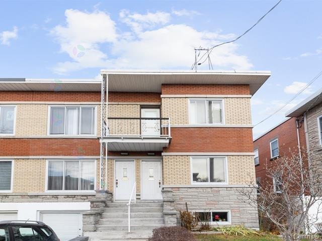 726 Av. Carroll