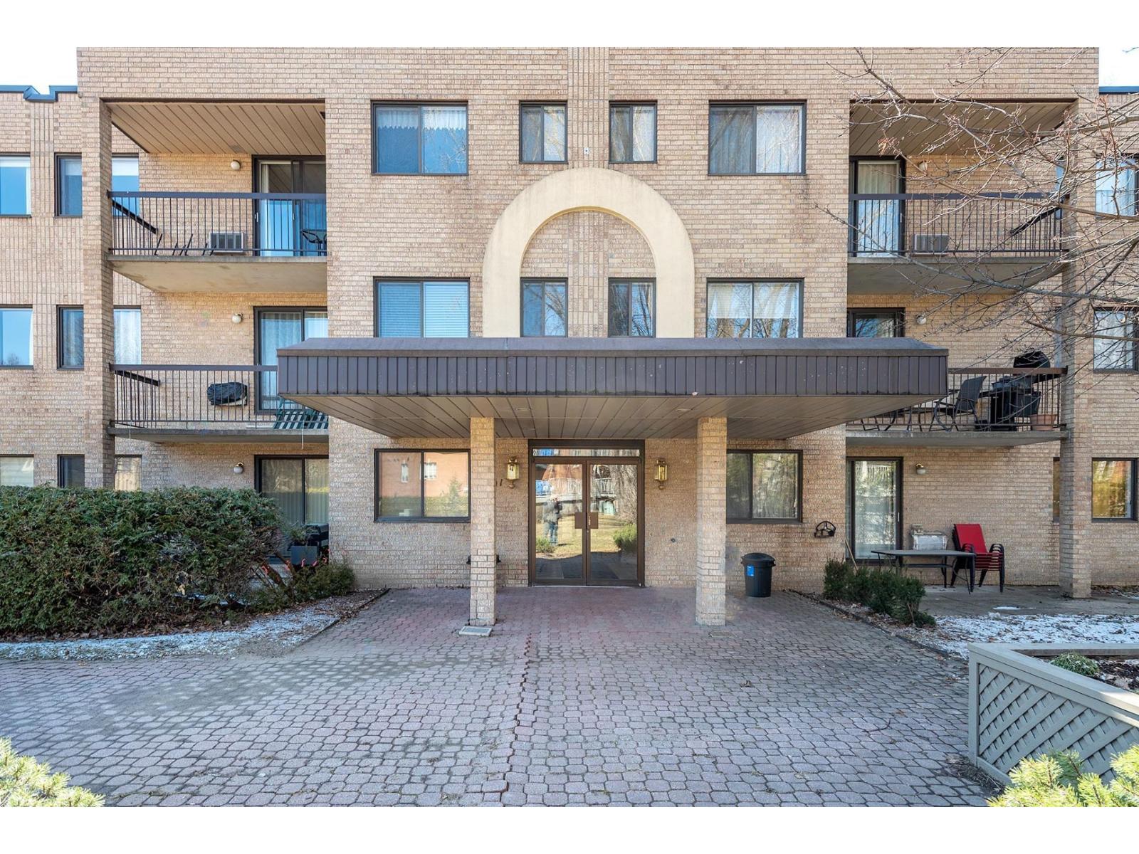 1201 Place des Tilleuls