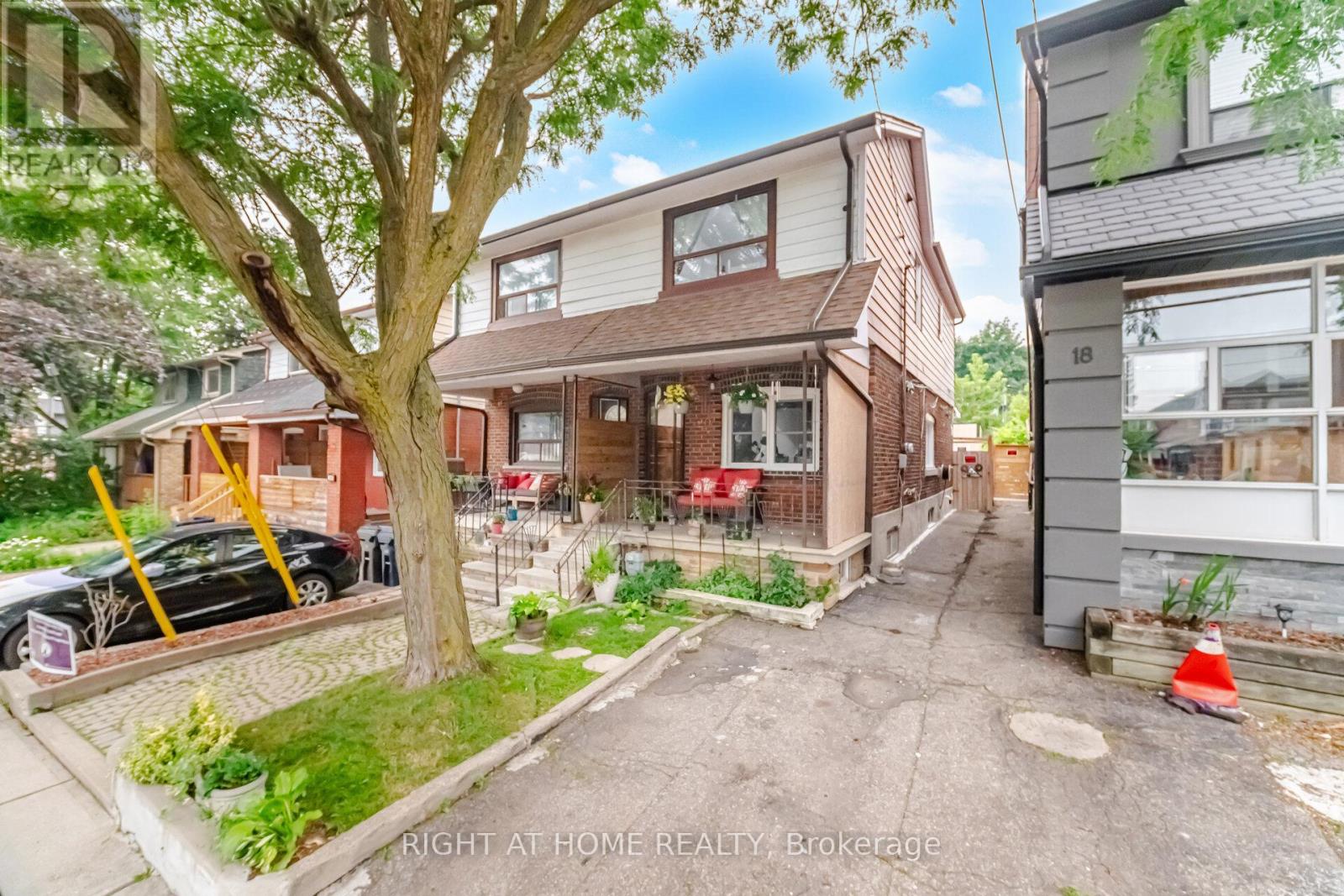 20 ROCKWELL AVENUE