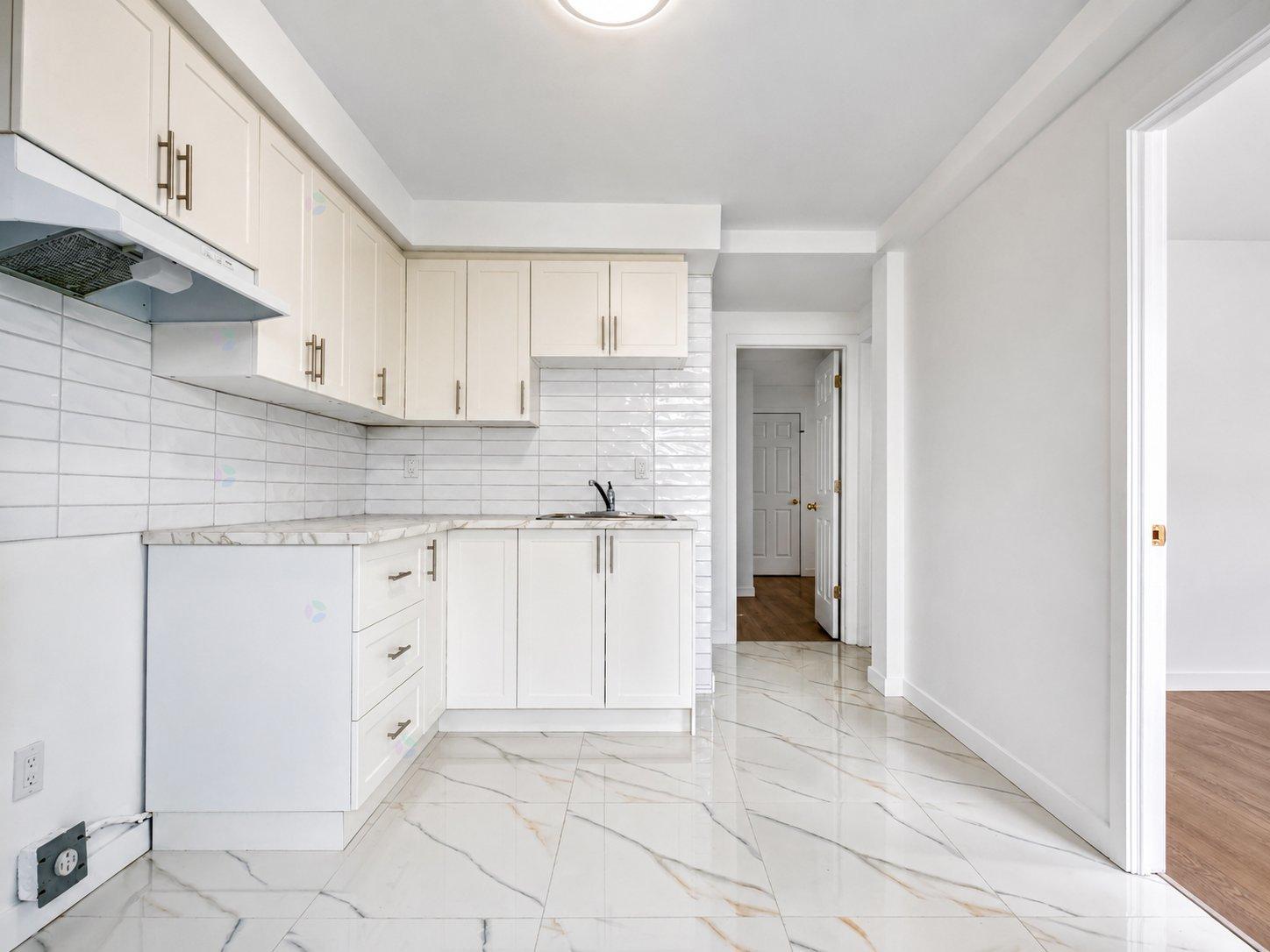 8199 Rue de Nice