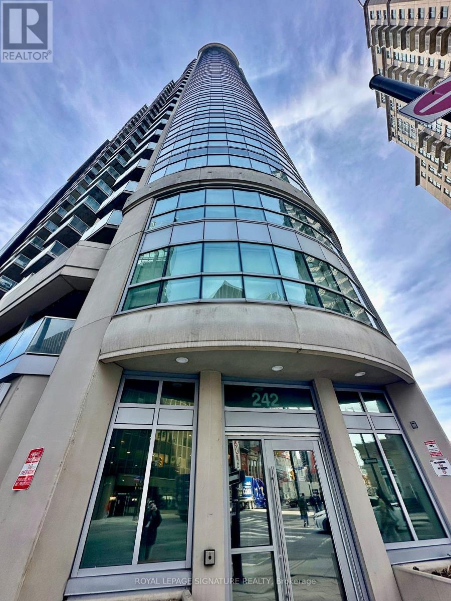 1208 - 242 RIDEAU STREET
