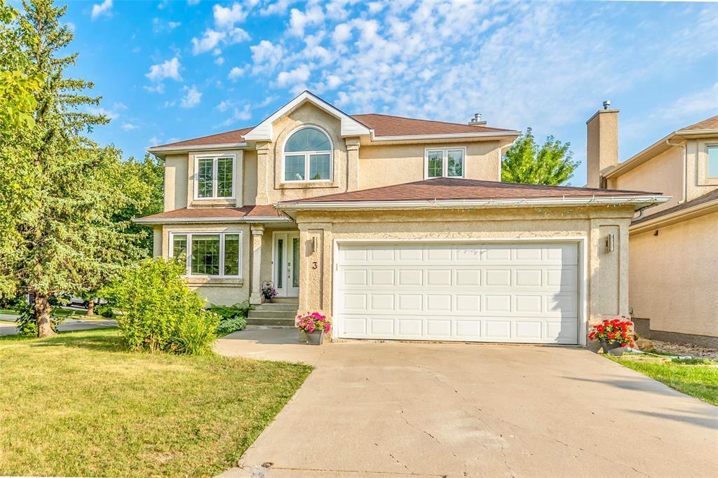 3 Simsbury Place