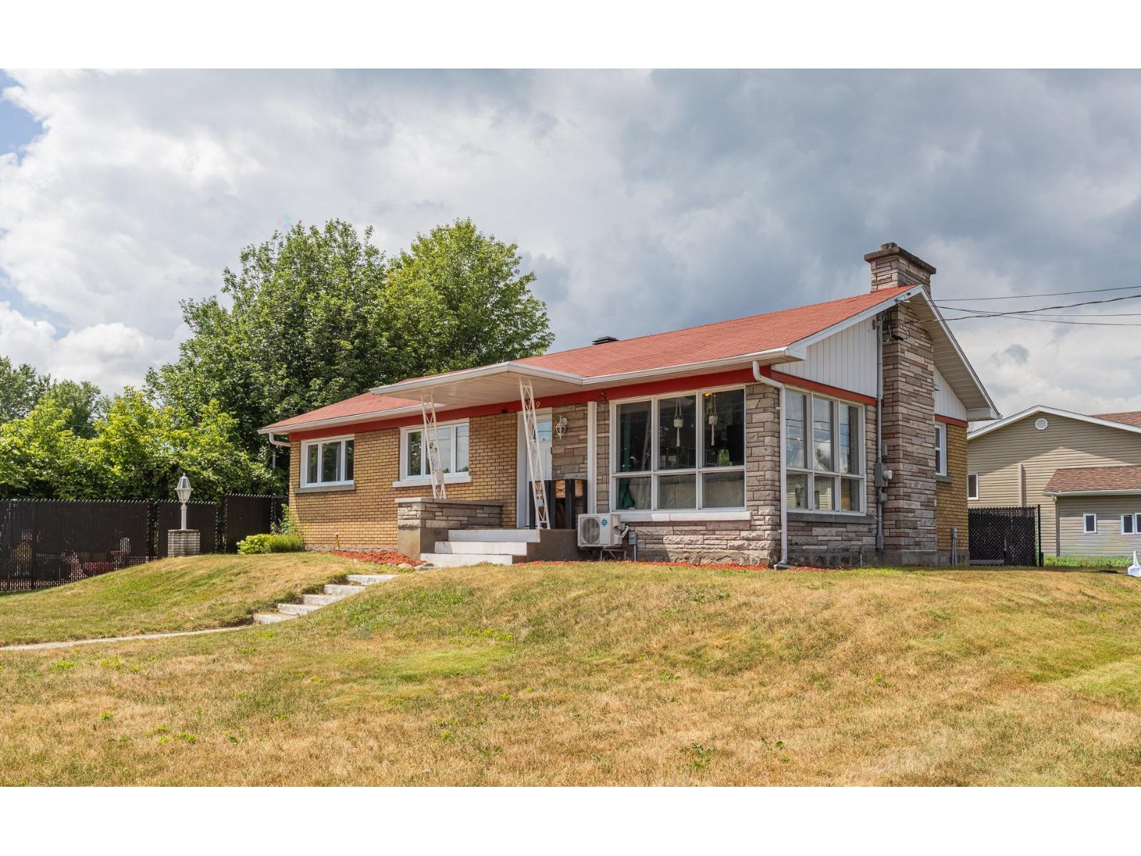 249 Rue St-Alphonse