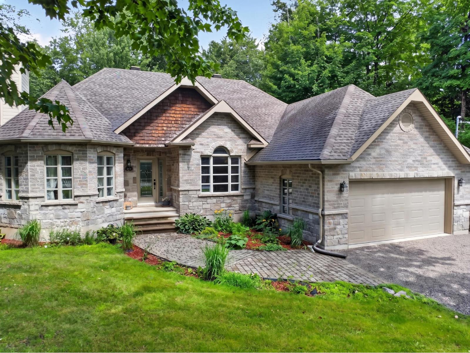 52 Rue du Lac-Rinfret