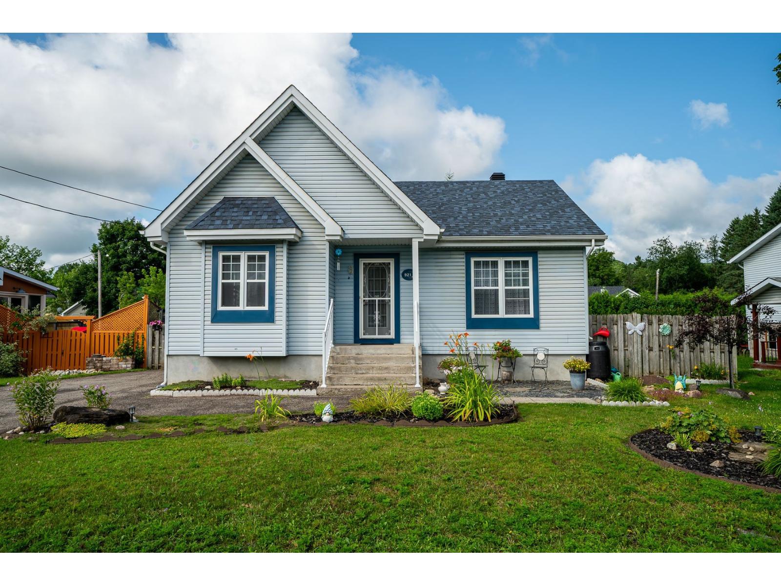 921 Rue Principale